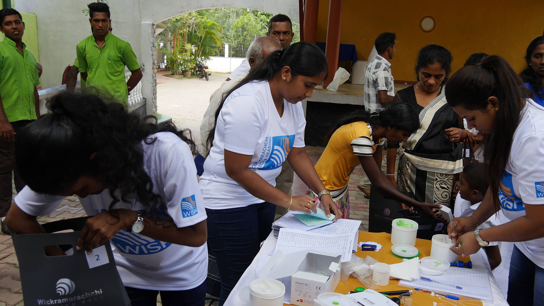 Galle-branch-Hearing-aid-distribution-to-locals-with-low-income-from-WISH-Foundation-Feb-2018-7