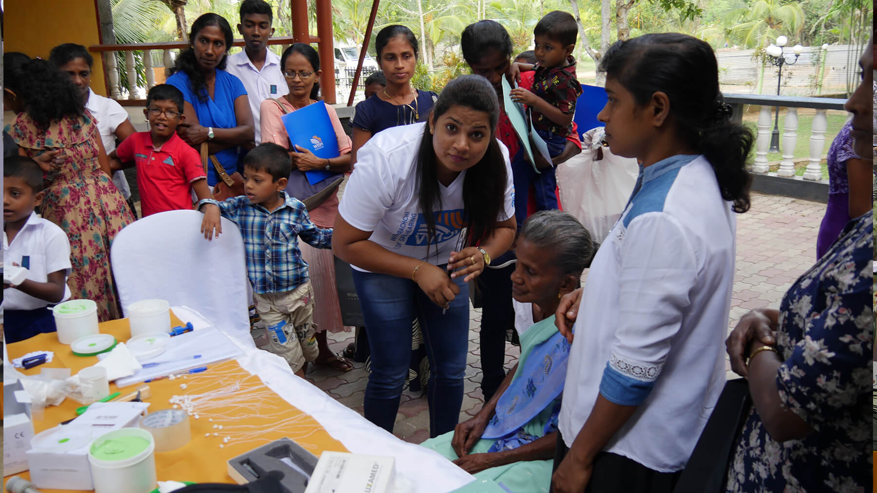 Galle-branch-Hearing-aid-distribution-to-locals-with-low-income-from-WISH-Foundation-Feb-2018-8